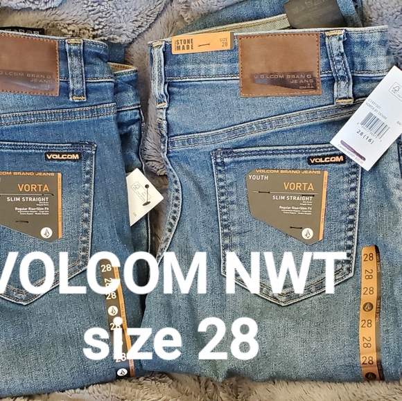 Shirts, jeans, shorts, hoodies. - Picture 2 of 6